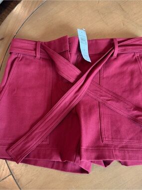 Ann Taylor Magenta Belted Skorts